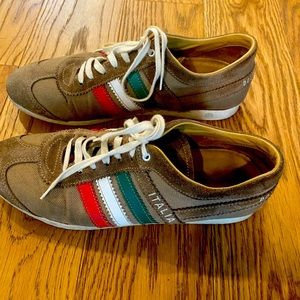 Dolce&Gabbana sneakers.